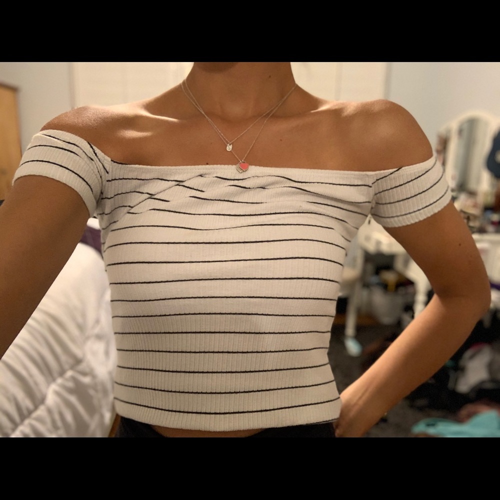 Off the Shoulder Striped Cropped Top!